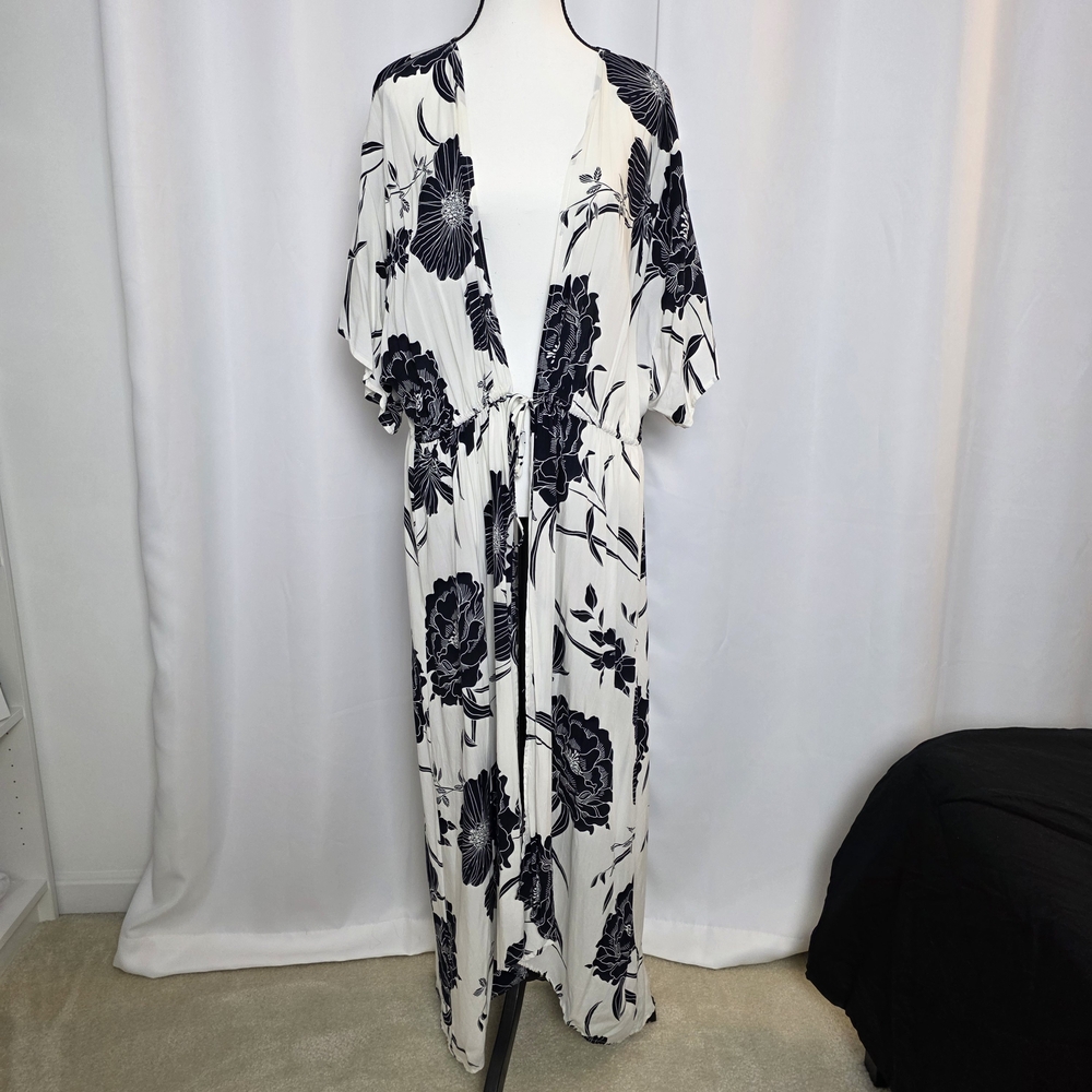 Love in Black and White Floral Top